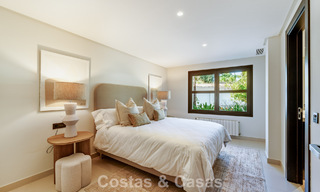 Villa traditionnelle espagnole de luxe à vendre, sur une deuxième ligne de golf dans un quartier résidentiel prestigieux de Nueva Andalucia, Marbella 775973 