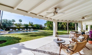 Villa traditionnelle espagnole de luxe à vendre, sur une deuxième ligne de golf dans un quartier résidentiel prestigieux de Nueva Andalucia, Marbella 775979 