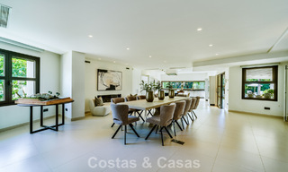 Villa traditionnelle espagnole de luxe à vendre, sur une deuxième ligne de golf dans un quartier résidentiel prestigieux de Nueva Andalucia, Marbella 775982 