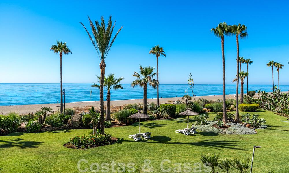 Spacieux appartement rénové à vendre dans un complexe de plage avec vue panoramique sur la mer, sur le nouveau Golden Mile entre Marbella et Estepona 46543