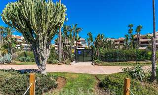 Spacieux appartement rénové à vendre dans un complexe de plage avec vue panoramique sur la mer, sur le nouveau Golden Mile entre Marbella et Estepona 46546 