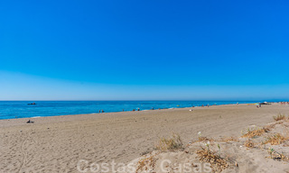 Spacieux appartement rénové à vendre dans un complexe de plage avec vue panoramique sur la mer, sur le nouveau Golden Mile entre Marbella et Estepona 46547 