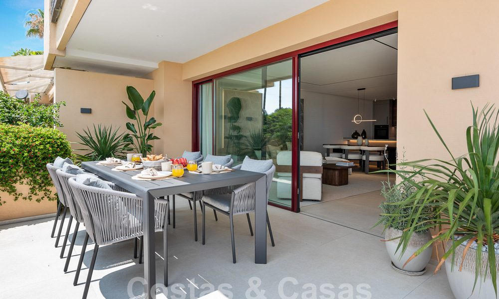 Spacieux appartement rénové à vendre dans un complexe de plage avec vue panoramique sur la mer, sur le nouveau Golden Mile entre Marbella et Estepona 54892