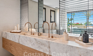 Spacieux appartement rénové à vendre dans un complexe de plage avec vue panoramique sur la mer, sur le nouveau Golden Mile entre Marbella et Estepona 54896 