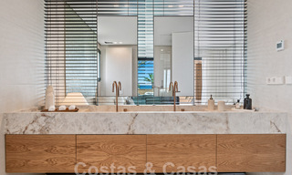 Spacieux appartement rénové à vendre dans un complexe de plage avec vue panoramique sur la mer, sur le nouveau Golden Mile entre Marbella et Estepona 54897 