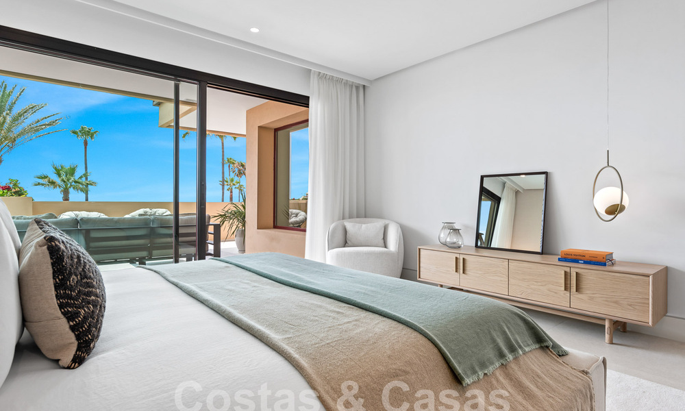 Spacieux appartement rénové à vendre dans un complexe de plage avec vue panoramique sur la mer, sur le nouveau Golden Mile entre Marbella et Estepona 54905