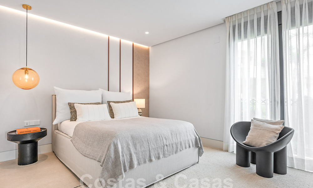 Spacieux appartement rénové à vendre dans un complexe de plage avec vue panoramique sur la mer, sur le nouveau Golden Mile entre Marbella et Estepona 54907