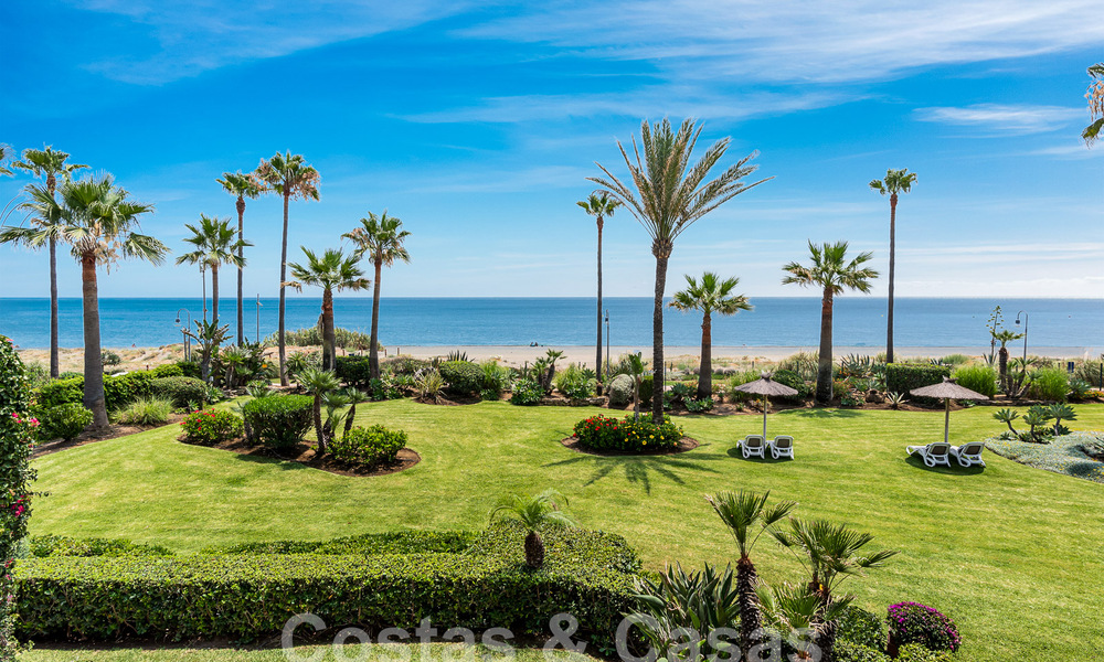 Spacieux appartement rénové à vendre dans un complexe de plage avec vue panoramique sur la mer, sur le nouveau Golden Mile entre Marbella et Estepona 54914