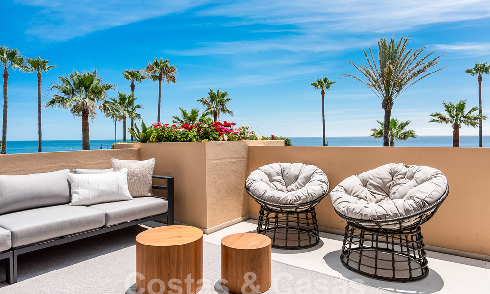 Spacieux appartement rénové à vendre dans un complexe de plage avec vue panoramique sur la mer, sur le nouveau Golden Mile entre Marbella et Estepona 54915
