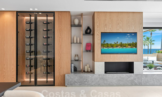 Spacieux appartement rénové à vendre dans un complexe de plage avec vue panoramique sur la mer, sur le nouveau Golden Mile entre Marbella et Estepona 54924 