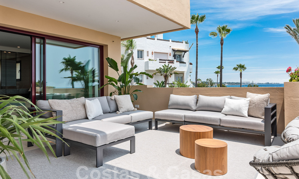 Spacieux appartement rénové à vendre dans un complexe de plage avec vue panoramique sur la mer, sur le nouveau Golden Mile entre Marbella et Estepona 54932