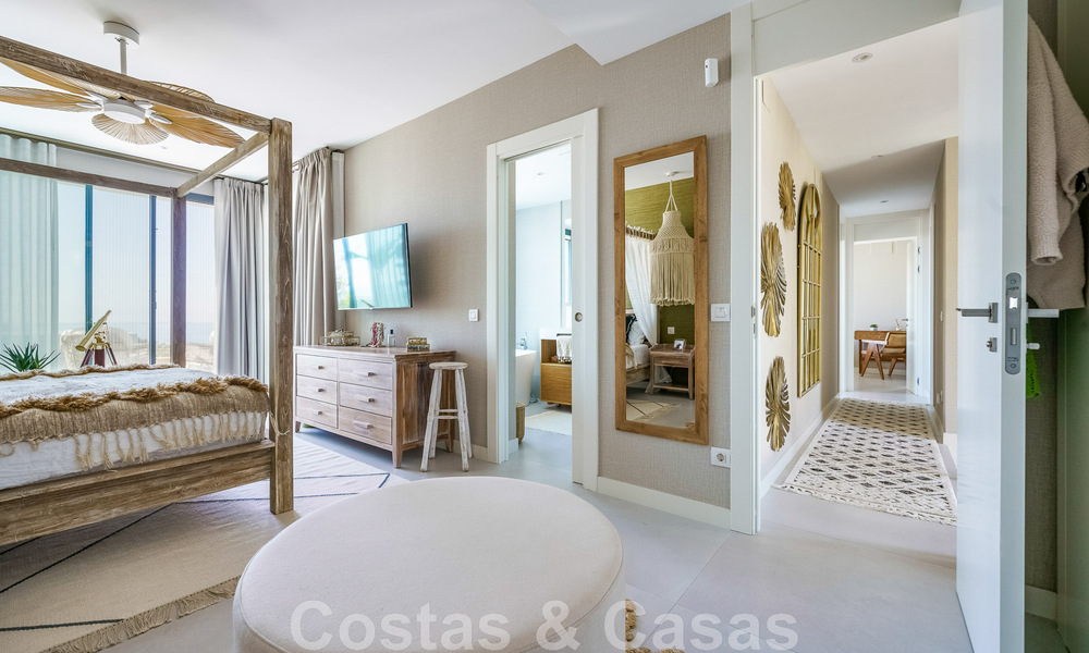 Vente d'une villa prête à emménager à l'architecture contemporaine dans une communauté de villas sécurisée à la frontière de Mijas et de Marbella 46380