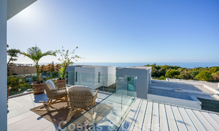 Vente d'une villa prête à emménager à l'architecture contemporaine dans une communauté de villas sécurisée à la frontière de Mijas et de Marbella 46382 