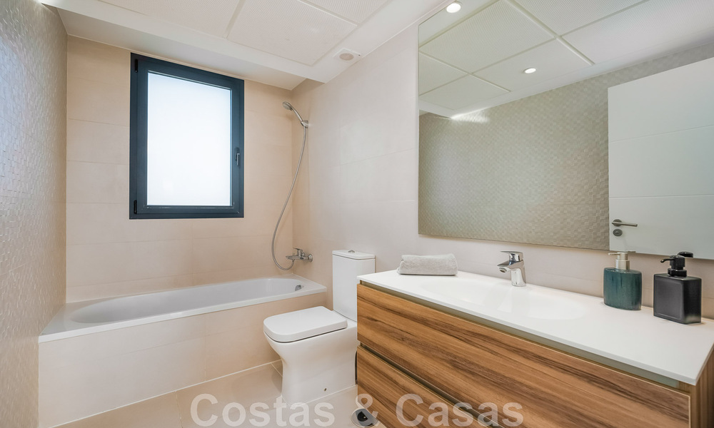 Penthouse contemporain de luxe prêt à être emménagé, avec 3 chambres à coucher, à vendre dans un complexe résidentiel sécurisé à Marbella - Benahavis 46476