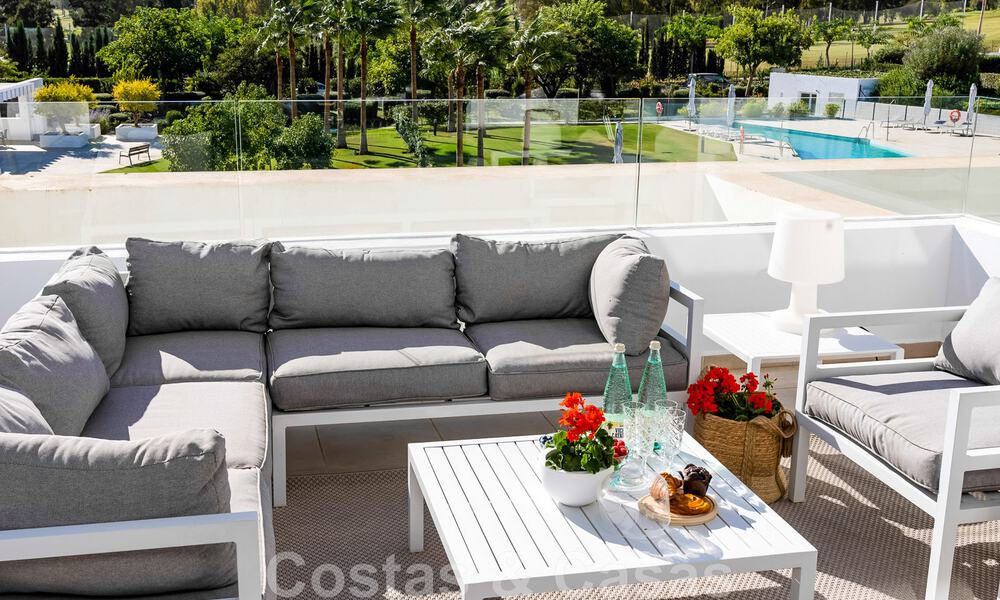 Penthouse contemporain de luxe prêt à être emménagé, avec 3 chambres à coucher, à vendre dans un complexe résidentiel sécurisé à Marbella - Benahavis 46479