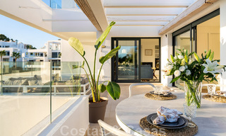 Penthouse contemporain de luxe prêt à être emménagé, avec 3 chambres à coucher, à vendre dans un complexe résidentiel sécurisé à Marbella - Benahavis 46480 