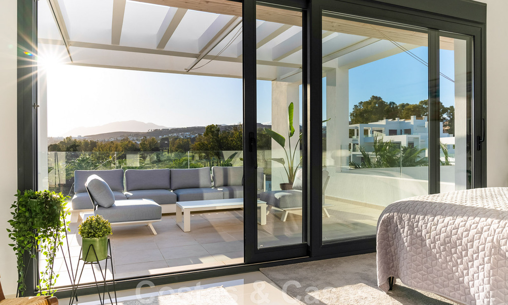 Penthouse contemporain de luxe prêt à être emménagé, avec 3 chambres à coucher, à vendre dans un complexe résidentiel sécurisé à Marbella - Benahavis 46483