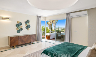 Spacieuse villa de style architectural méditerranéen authentique à vendre avec vue sur la mer dans un complexe de golf cinq étoiles à Benahavis - Marbella 46635 
