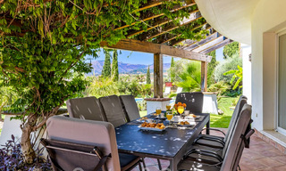 Spacieuse villa de style architectural méditerranéen authentique à vendre avec vue sur la mer dans un complexe de golf cinq étoiles à Benahavis - Marbella 46676 