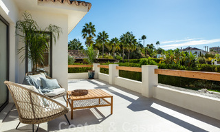Villa design de luxe prête à être emménagée, à vendre à distance de marche des commodités dans la vallée du golf de Nueva Andalucia, Marbella 46683 
