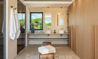 Villa design de luxe prête à être emménagée, à vendre à distance de marche des commodités dans la vallée du golf de Nueva Andalucia, Marbella 46684 