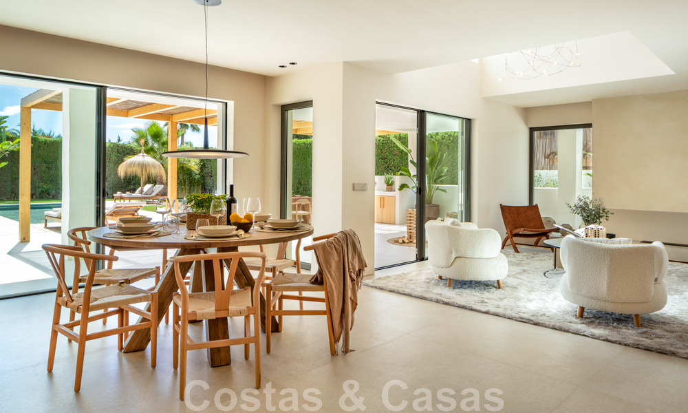 Villa design de luxe prête à être emménagée, à vendre à distance de marche des commodités dans la vallée du golf de Nueva Andalucia, Marbella 46691