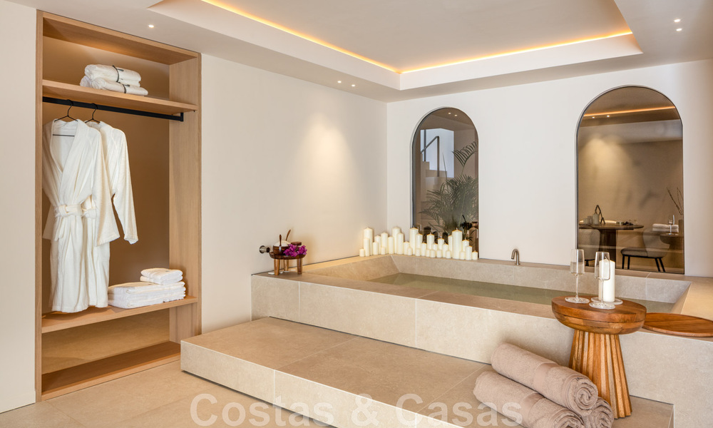Villa design de luxe prête à être emménagée, à vendre à distance de marche des commodités dans la vallée du golf de Nueva Andalucia, Marbella 46695