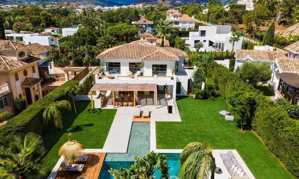 Villa design de luxe prête à être emménagée, à vendre à distance de marche des commodités dans la vallée du golf de Nueva Andalucia, Marbella 46697