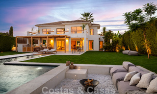 Villa design de luxe prête à être emménagée, à vendre à distance de marche des commodités dans la vallée du golf de Nueva Andalucia, Marbella 46702 