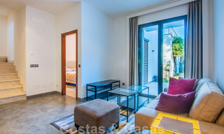 Villa individuelle à vendre en position élevée, avec vue panoramique sur la montagne et la mer, dans une urbanisation exclusive de Marbella Est 46942 