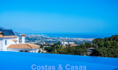 Villa individuelle à vendre en position élevée, avec vue panoramique sur la montagne et la mer, dans une urbanisation exclusive de Marbella Est 46943