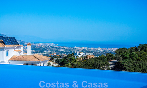 Villa individuelle à vendre en position élevée, avec vue panoramique sur la montagne et la mer, dans une urbanisation exclusive de Marbella Est 46943