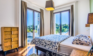 Villa individuelle à vendre en position élevée, avec vue panoramique sur la montagne et la mer, dans une urbanisation exclusive de Marbella Est 46979 