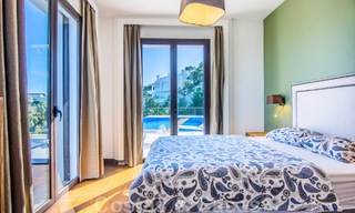 Villa individuelle à vendre en position élevée, avec vue panoramique sur la montagne et la mer, dans une urbanisation exclusive de Marbella Est 46980 
