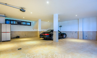 Villa individuelle à vendre en position élevée, avec vue panoramique sur la montagne et la mer, dans une urbanisation exclusive de Marbella Est 46985 