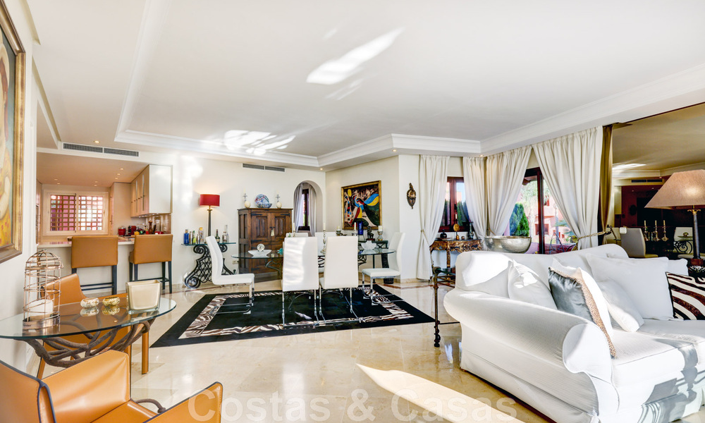 Penthouse de luxe à vendre dans un complexe résidentiel cinq étoiles en front de mer avec vue imprenable sur la mer, sur le nouveau Golden Mile entre Marbella et Estepona 46601