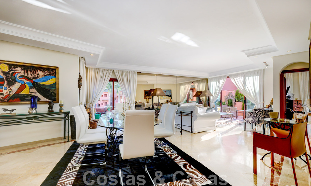 Penthouse de luxe à vendre dans un complexe résidentiel cinq étoiles en front de mer avec vue imprenable sur la mer, sur le nouveau Golden Mile entre Marbella et Estepona 46604