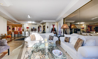 Penthouse de luxe à vendre dans un complexe résidentiel cinq étoiles en front de mer avec vue imprenable sur la mer, sur le nouveau Golden Mile entre Marbella et Estepona 46607 