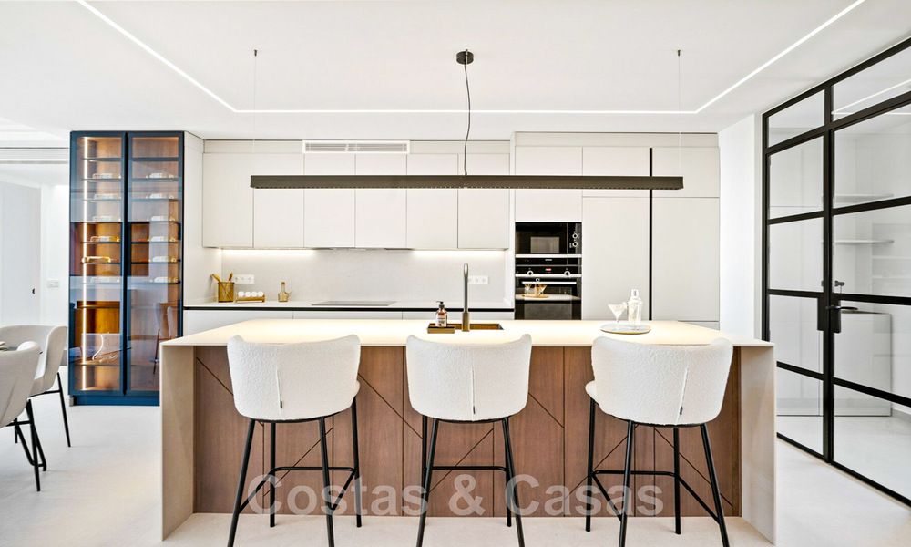 Penthouse moderne et rénové de 4 chambres à vendre avec une vue sublime sur la mer dans une communauté fermée à Benahavis - Marbella 47139