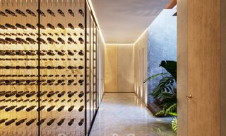 Nouvelle villa design à vendre, à l'architecture moderne et offrant une vue imprenable sur la mer, sur la très convoitée Golden Mile de Marbella 47095 
