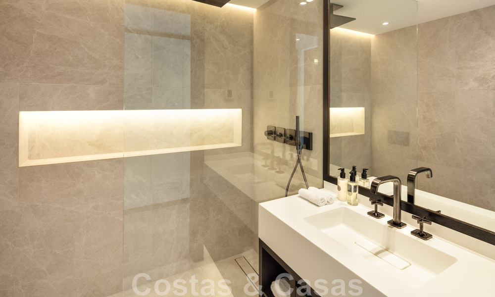 Penthouse contemporain rénové à vendre avec vue sur la mer à Puente Romano, au cœur de la Golden Mile, Marbella 46868