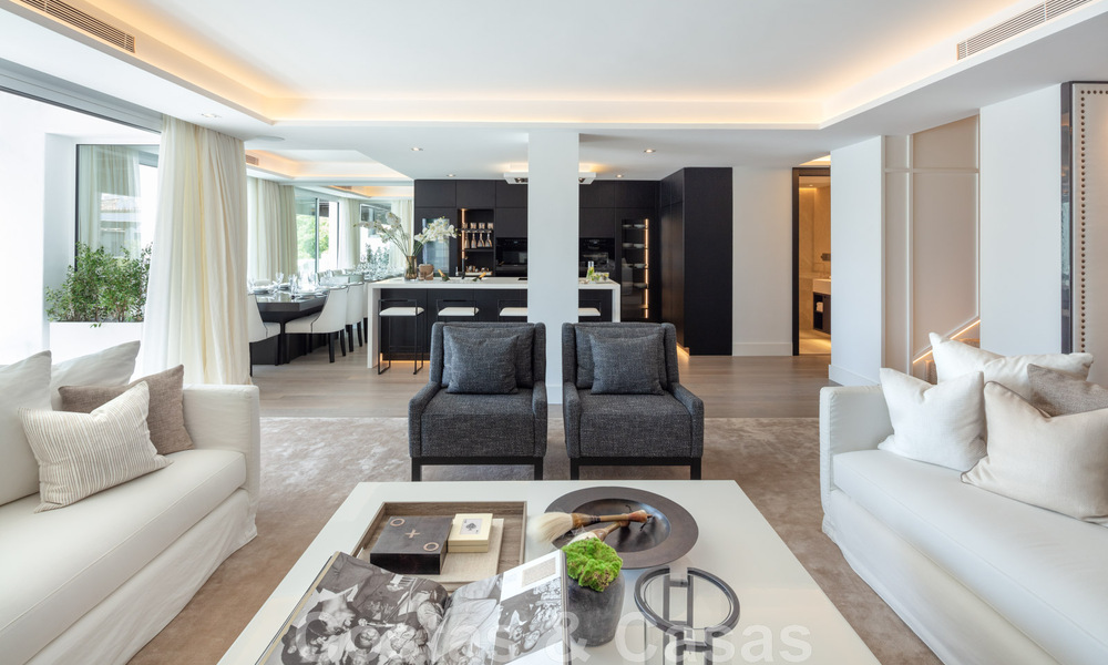 Penthouse contemporain rénové à vendre avec vue sur la mer à Puente Romano, au cœur de la Golden Mile, Marbella 46870