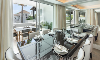Penthouse contemporain rénové à vendre avec vue sur la mer à Puente Romano, au cœur de la Golden Mile, Marbella 46871 