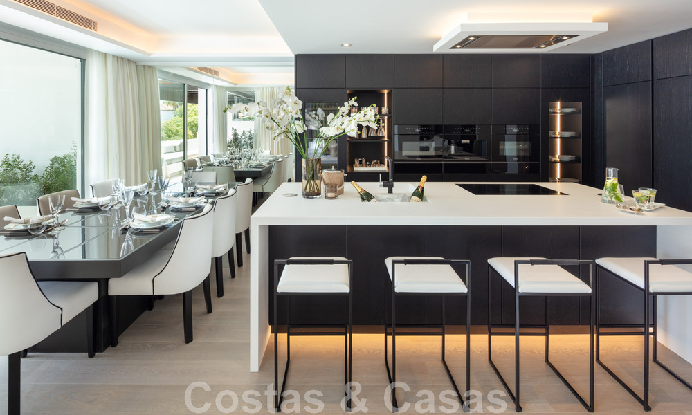 Penthouse contemporain rénové à vendre avec vue sur la mer à Puente Romano, au cœur de la Golden Mile, Marbella 46872