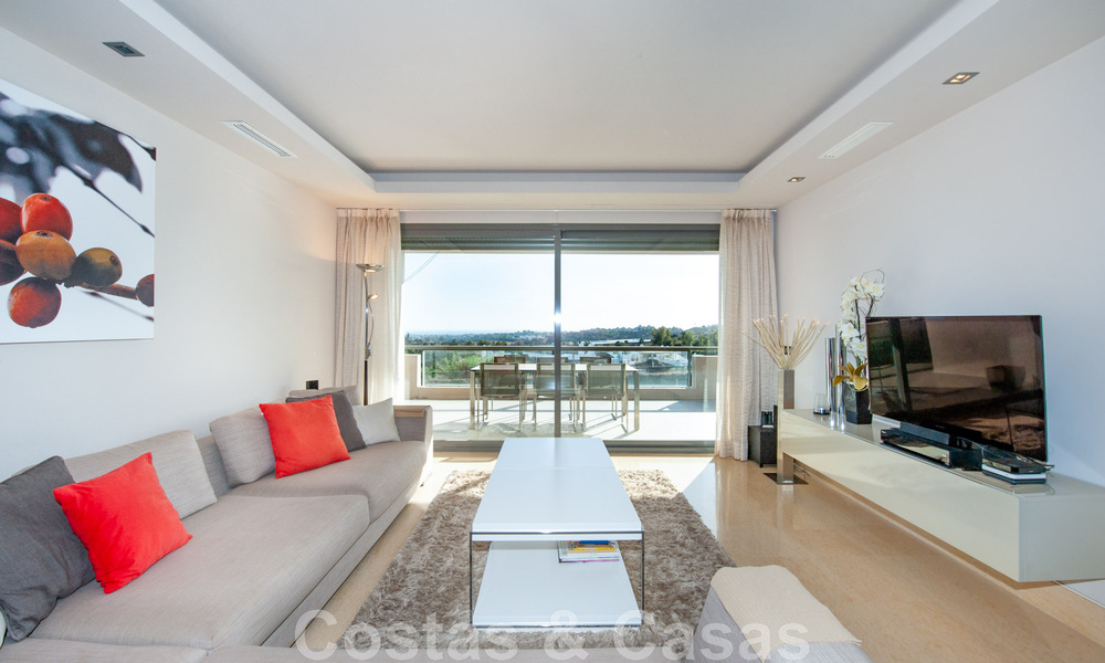 Appartement de luxe très spacieux, lumineux et moderne de 3 chambres à coucher à vendre avec vue imprenable sur la mer à Marbella - Benahavis 46832
