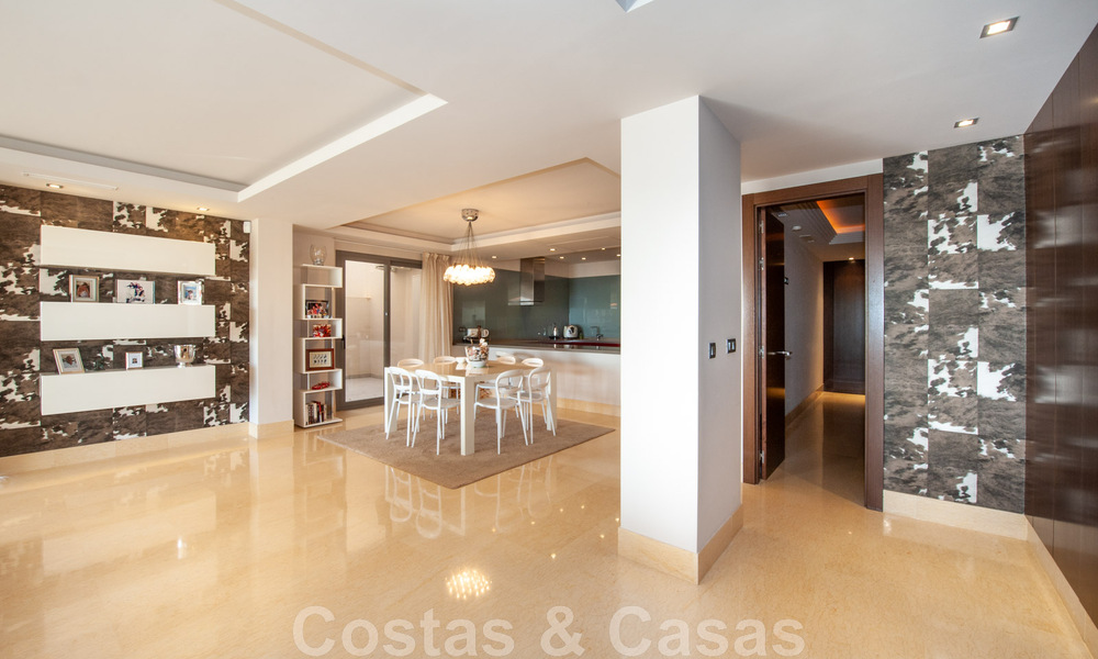 Appartement de luxe très spacieux, lumineux et moderne de 3 chambres à coucher à vendre avec vue imprenable sur la mer à Marbella - Benahavis 46839