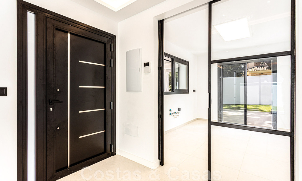 Belle villa de plain-pied à vendre, à distance de marche de la plage d'Elviria, à l'est du centre de Marbella 46892