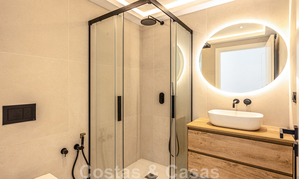 Belle villa de plain-pied à vendre, à distance de marche de la plage d'Elviria, à l'est du centre de Marbella 46894