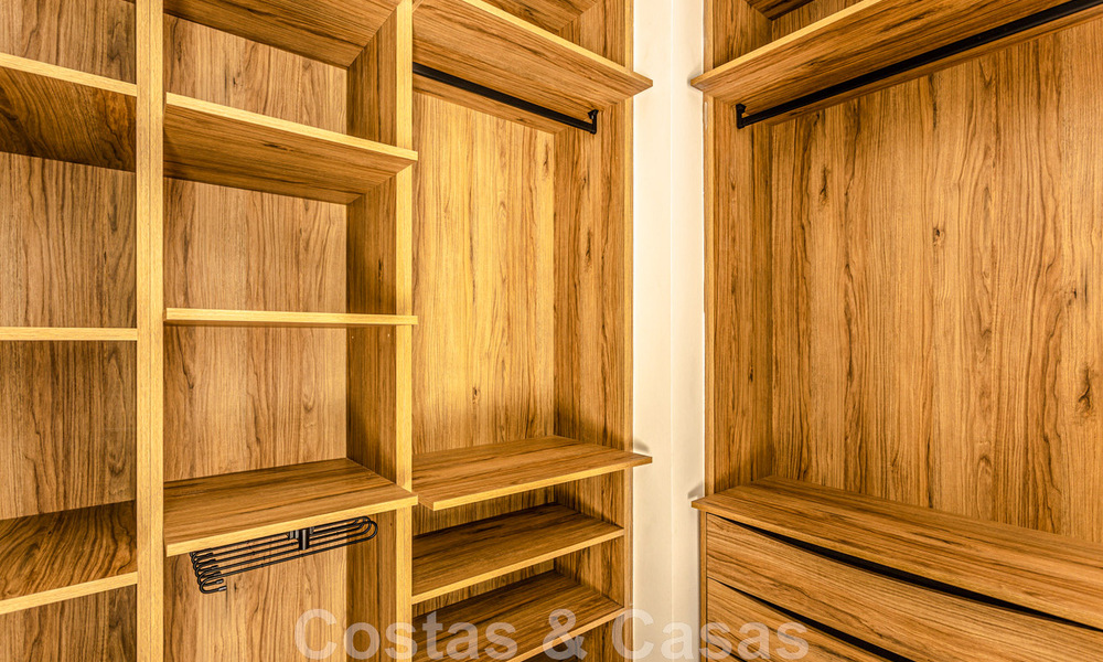 Belle villa de plain-pied à vendre, à distance de marche de la plage d'Elviria, à l'est du centre de Marbella 46898