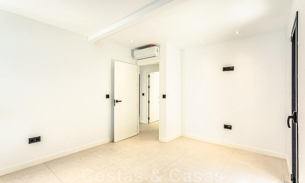 Belle villa de plain-pied à vendre, à distance de marche de la plage d'Elviria, à l'est du centre de Marbella 46901